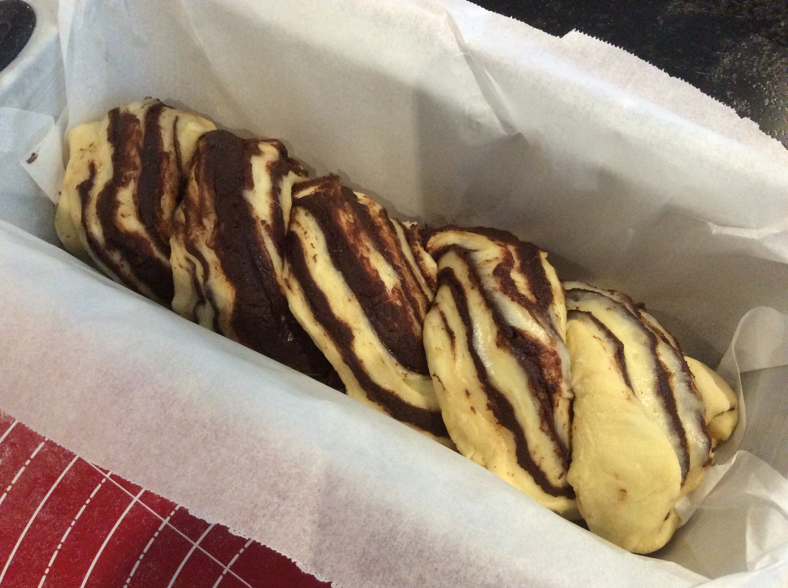 04081E79-C223-47CC-BEC6-9C881E898011